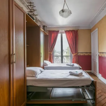 Apartment Chapelle 2 - Kp - Great F2 Perfect For 4 Guests - Lively Area *
