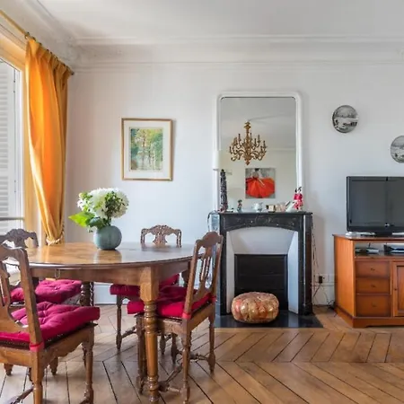 Chapelle 2 - Kp - Great F2 Perfect For 4 Guests - Lively Area Paris