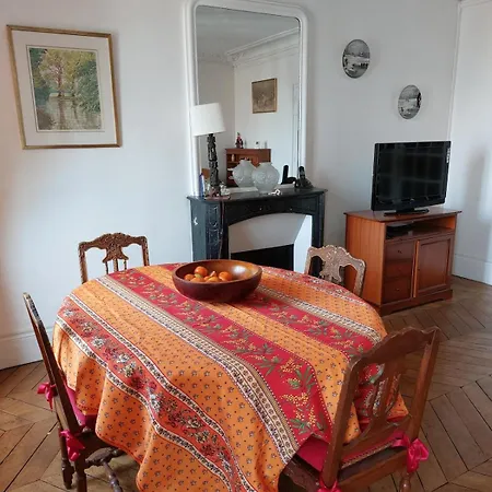 Apartment Chapelle 2 - Kp - Great F2 Perfect For 4 Guests - Lively Area