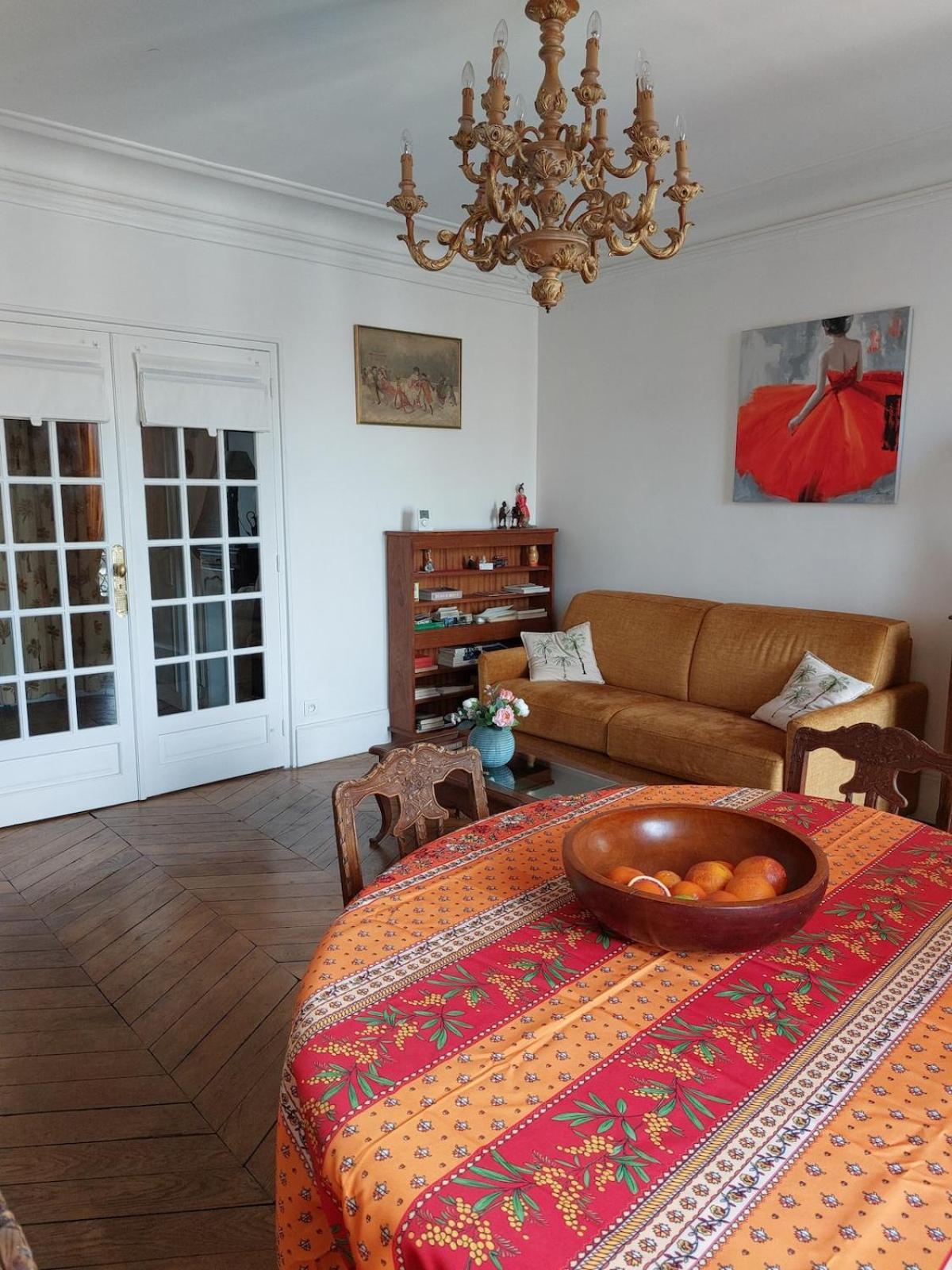 Appartamento Chapelle 2 - Ci - Great F2 Perfect For 4 Guests - Lively Area Parigi