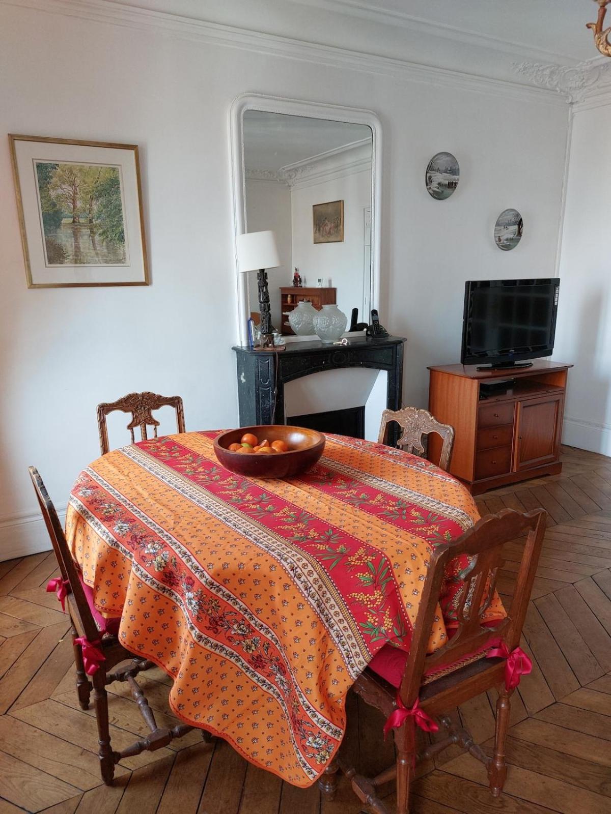 Apartment Chapelle 2 - Ci - Great F2 Perfect For 4 Guests - Lively Area